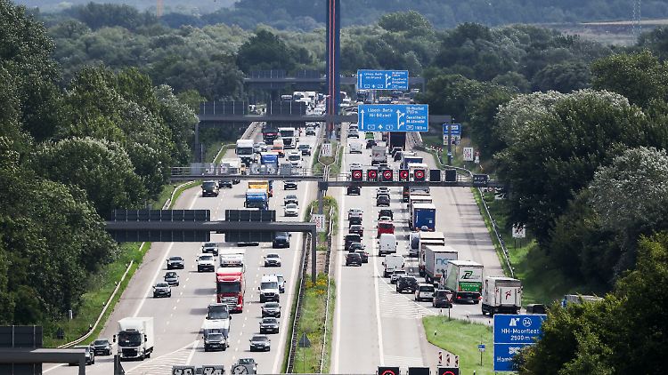 Den sechsspurigen Abschnitt passieren täglich knapp 131.000 Fahrzeuge.