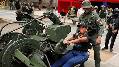 In Venezuela werden inmitten der zunehmenden Spannungen mit den USA bereits Zivilisten im ganzen Land im Umgang mit Waffen geschult.