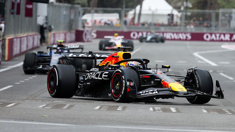 Max Verstappen fährt wieder vorne weg.