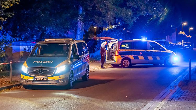 Der Täter ließ sich noch am Tatort widerstandslos festnehmen.
