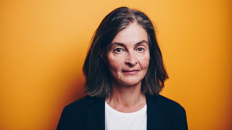 Kerstin Hochmüller ist Chefin der Marantec Group, einem international tätigen Hersteller für Torantriebssysteme mit Hauptsitz in Ostwestfalen.