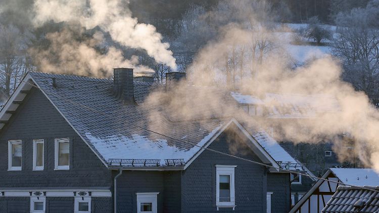 Der kommende Winter kann Verbraucher deutlich mehr Geld kosten als die Heizperiode in den vergangenen Jahren.