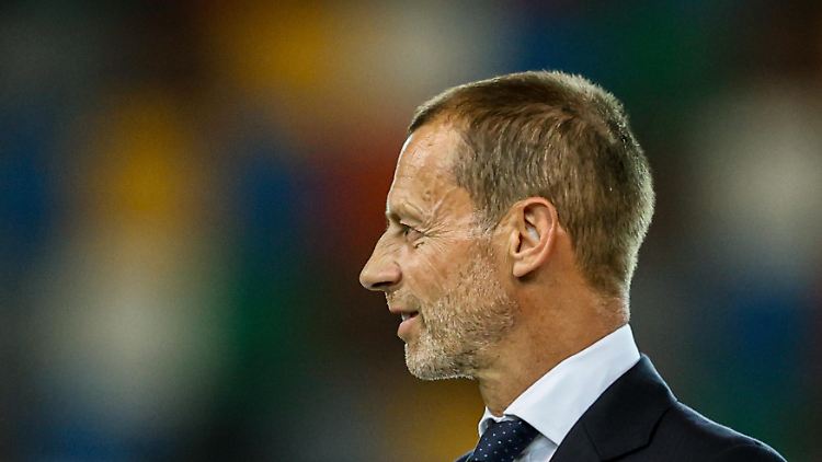 UEFA-Chef Aleksander Ceferin sieht die Entwicklung äußert kritisch.