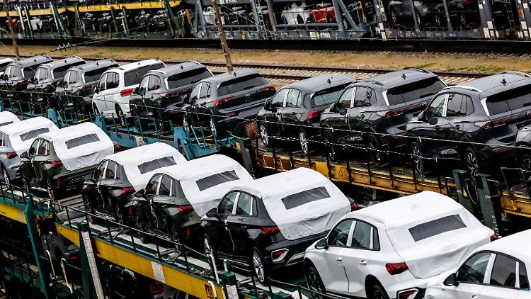 Der gesamten Wirtschaft ging es zuletzt eher wie den deutschen Autobauern: kaum voran. 