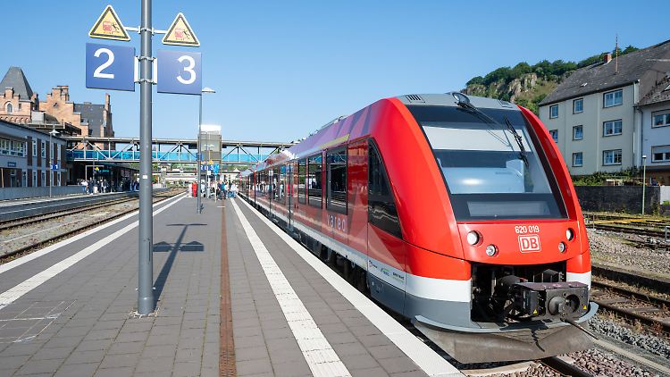 Die Polizei ermittelt wegen eines Angriffs auf die Bahninfrastruktur in Koblenz.  