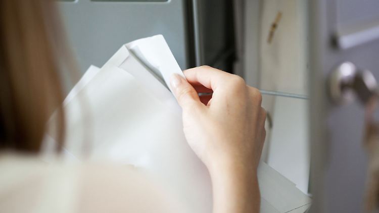 Wer Post einfach ignoriert, läuft Gefahr, entscheidende Informationen zu verpassen. Das kann zu unangenehmen finanziellen und rechtlichen Folgen führen.