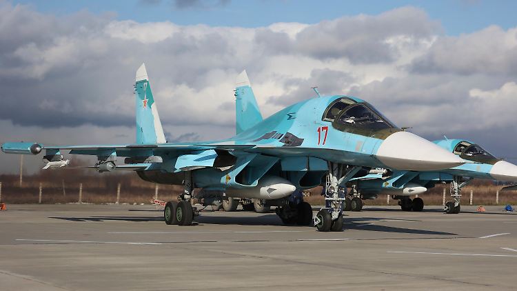 Russland hat bislang rund 150 Militärflugzeuge des Typs Su-34 gebaut. In der Region Saporischschja sollen die Russen nun einen Bomber verloren haben. 