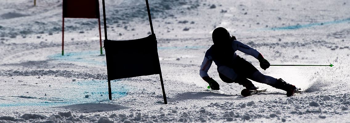 Im Ski-Weltcup wird es künftig nach einem Beschluss des Weltverbandes FIS Geschlechtertests geben. (Archivfoto)