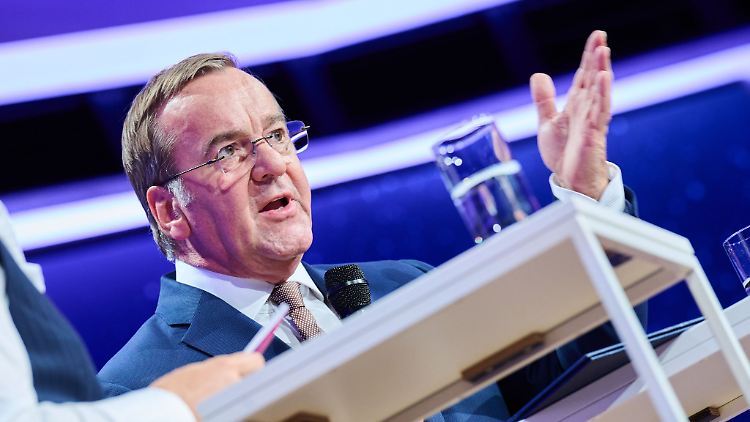 Satellitennetzwerke seien Achillesferse moderner Gesellschaften, warnt der Verteidigungsminister. 
