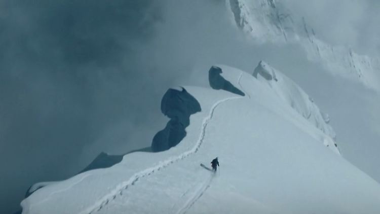 SkierMountEverest.jpg