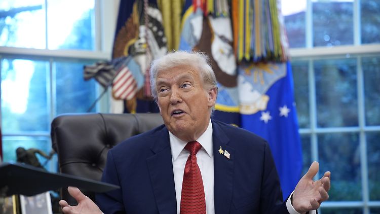 US-Präsident Trump will, dass internationale Pharmakonzerne in den USA produzieren. Mit Zöllen von Prozent versucht er sie, davon zu überzeugen. 