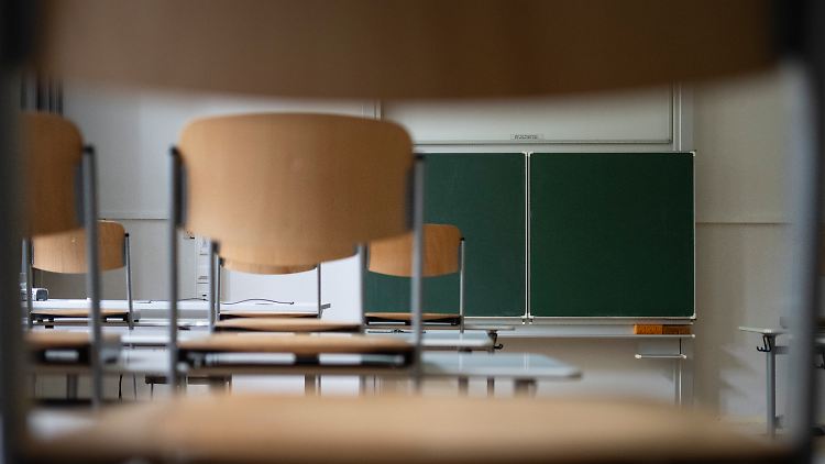 Die Frau schaffte es, mehrere Privatschulen zu täuschen.