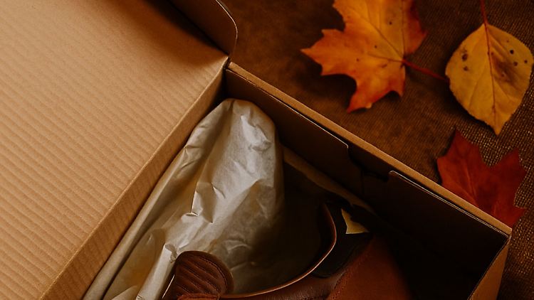 Der neue Adidas Samba JP glänzt jetzt besonders im Herbst.