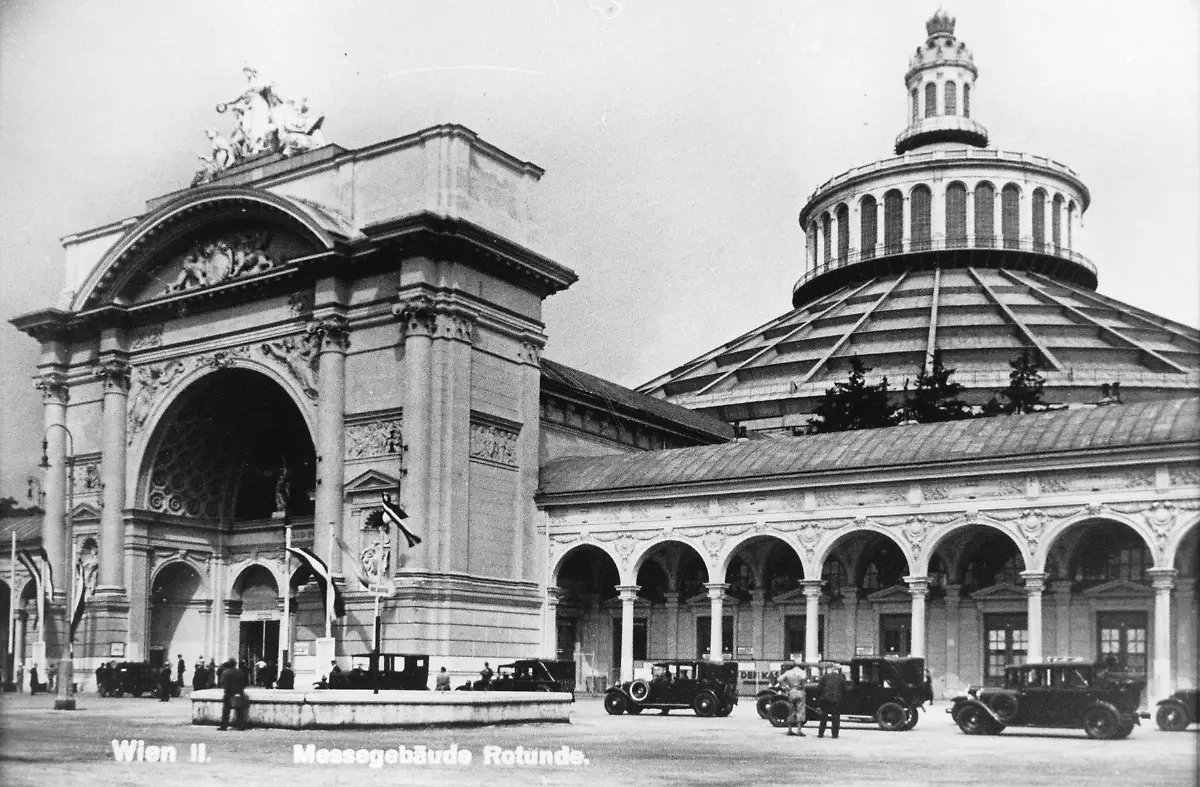 Rotunde-und-Eingangstor