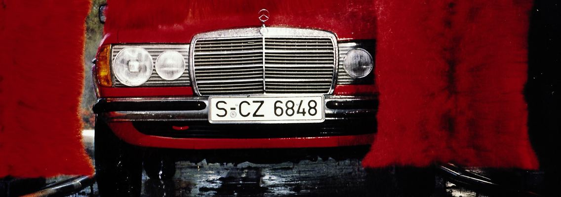 01_Deutsches_Wohlstandssymbol_der_1970er_Jahre_-__Quelle_Mercedes-Benz_Classic_Archive.jpg