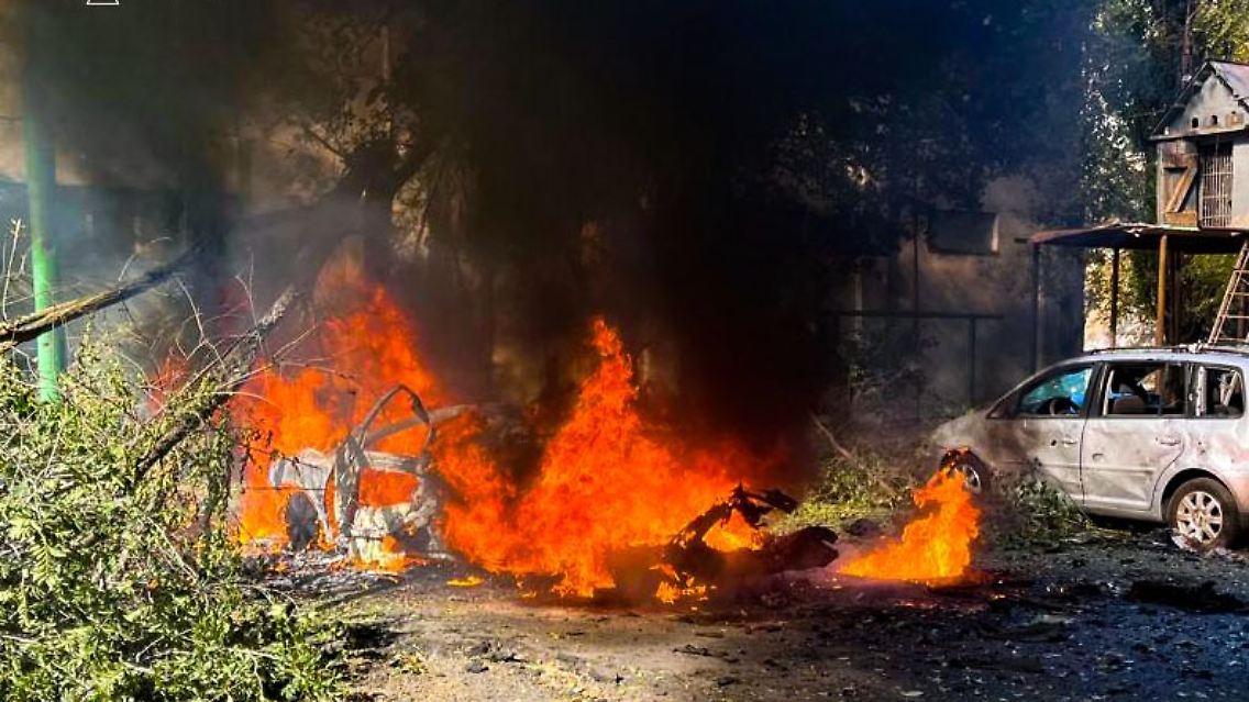 Diese Aufnahme teilte der staatliche Notfalldienst der Ukraine.