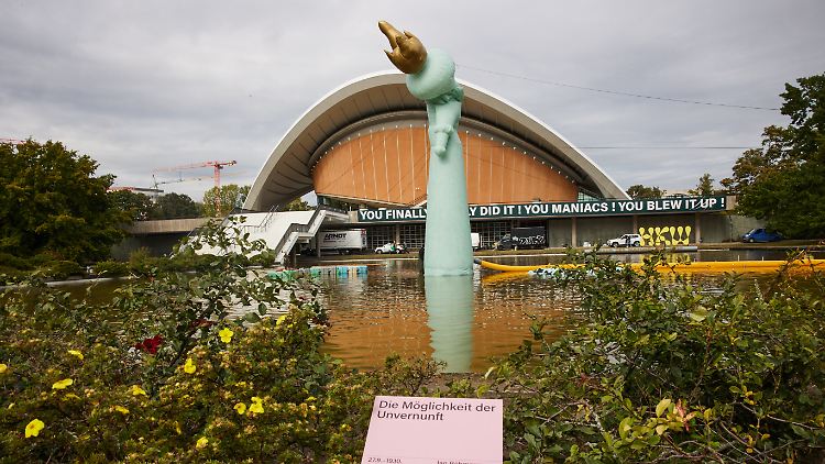 "Es gibt im Haus der Kulturen der Welt keinen Platz für Antisemitismus", betont der Intendant. 