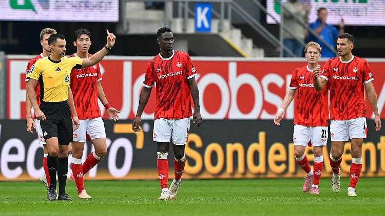 Maxwell Gyamfi flog vom Platz.