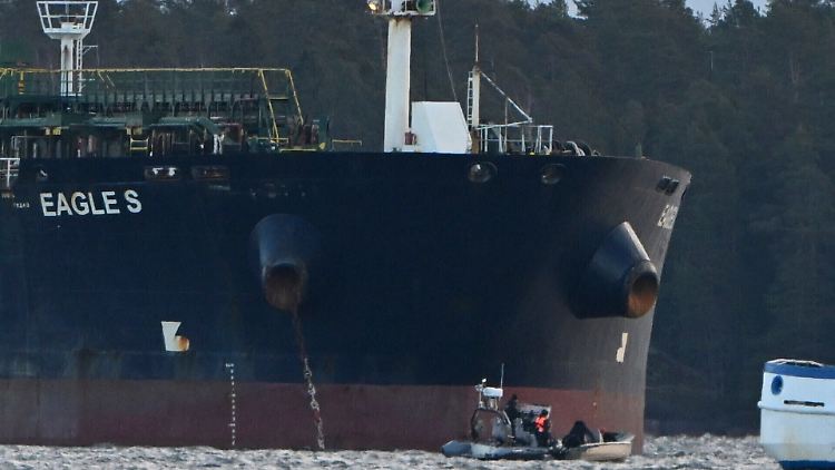 Crew-Mitgliedern der Eagle S wird in Helsinki der Prozess gemacht, weil der Öltanker das Stromkabel Estlink 2 beschädigte.