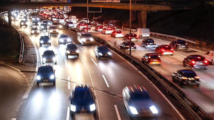 Die EU will die C02-Emissionen im Verkehrssektor senken. 