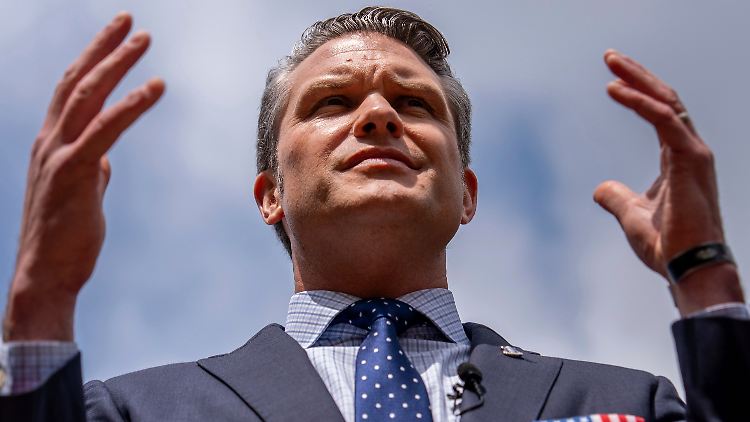Nennt sich seit Neuestem "Kriegsminister": Pete Hegseth.