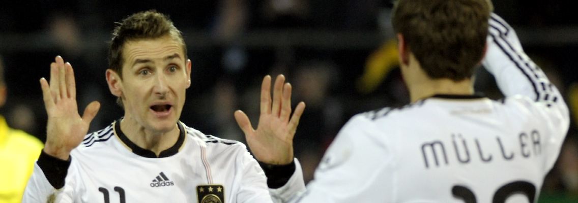 Im Nationalteam trifft er: Miroslav Klose. Das könnte auch daran liegen, dass er dort spielt - und nicht wie beim FC Bayern auf der Bank sitzt.
