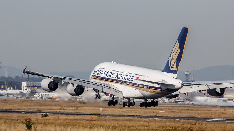 Der Doppeldecker A380 ist das weltgrößte Passagierflugzeug.