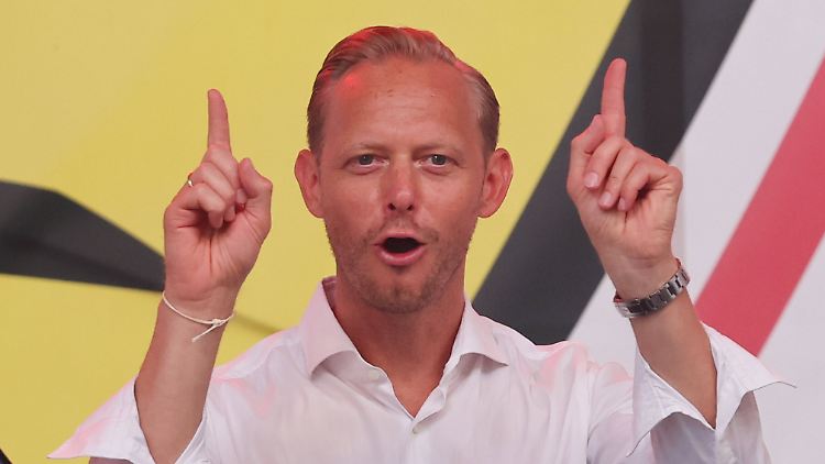 Da geht's nach oben: Rouven Kasper gibt demnächst beim FC Bayern die Richtung vor.