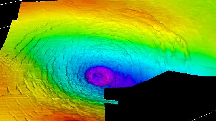 Seismische Daten offenbaren den Krater unter dem Boden der Nordsee: Blaue und violette Bereiche liegen am tiefsten.
