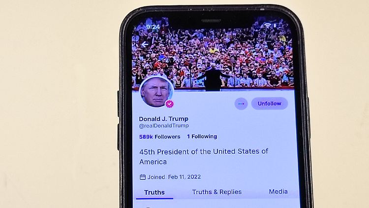 Nach seiner Verbannung von Youtube, Meta und X gründete Trump sein eigenes Netzwerk Truth Social.