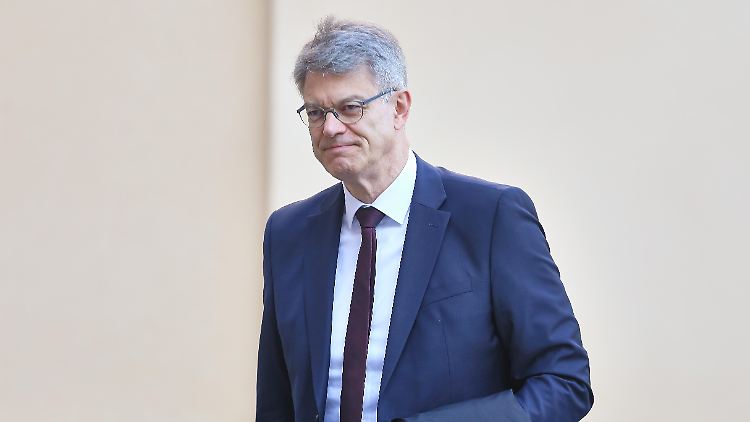 Verkehrsminister Schnieder soll es bereits wieder besser gehen.