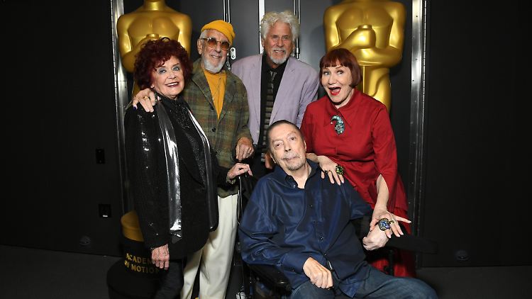 Sie machten "The Rocky Horror Picture Show" zum Kultfilm: Patricia Quinn, Lou Adler, Barry Bostwick, Nell Campbell und Tim Curry. (v.l.n.r.) 