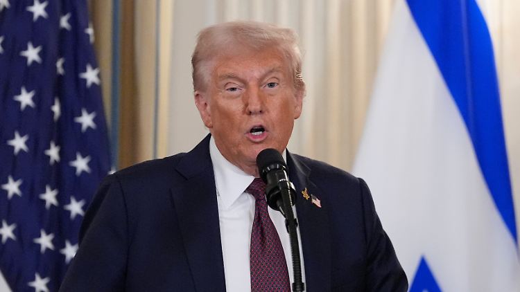 Der US-Präsident betonte, Israel und arabische Staaten hätten den Plan akzeptiert, "wir warten nur auf die Hamas". 