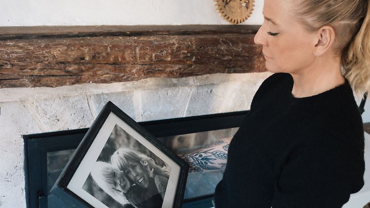 "Ich war immer für meine Mama da. Und trotzdem habe ich mich nach ihrem Tod gefragt, ob ich mich genug gekümmert habe. Vor allem, weil mir vereinzelt unterstellt wurde, dass ich nicht genug getan habe. Aber da kam dann der Trotz in mir hoch."