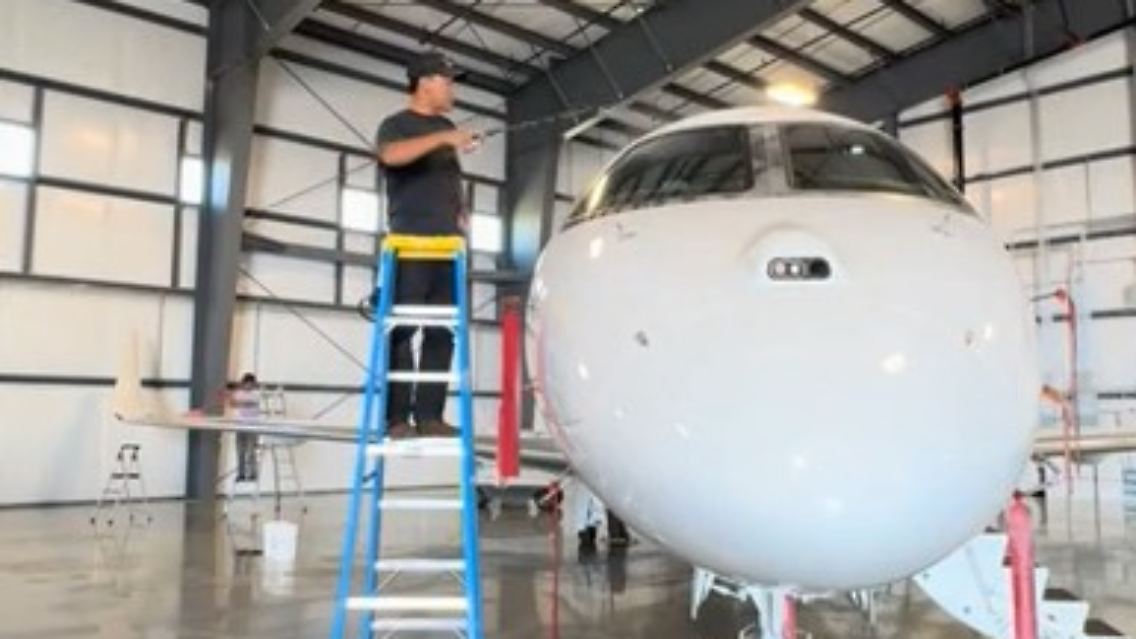 Flugzeugreiniger.jpg
