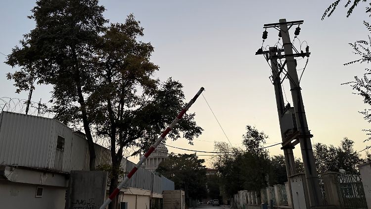 In Afghanistan werden auch Telefonverbindungen großteils über das Internet abgewickelt, da Telefonleitungen in dem Land kaum ausgebaut sind. 