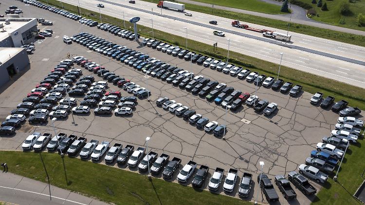"Der E-Auto-Markt wird im Oktober zusammenbrechen", sagt ein Manager.