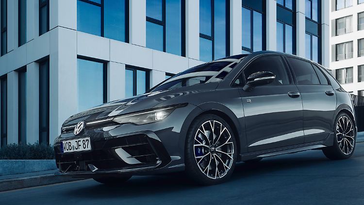 Der VW Golf R sprintet in nur 4,6 Sekunden auf 100 km/h.