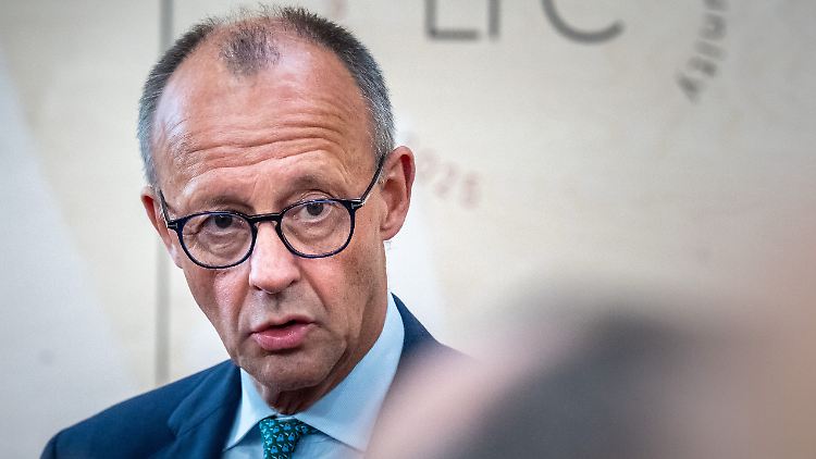 Die Entscheidung soll im Oktober fallen: Kanzler Merz will eingefrorene russische Gelder für Ukraine-Hilfen nutzen.