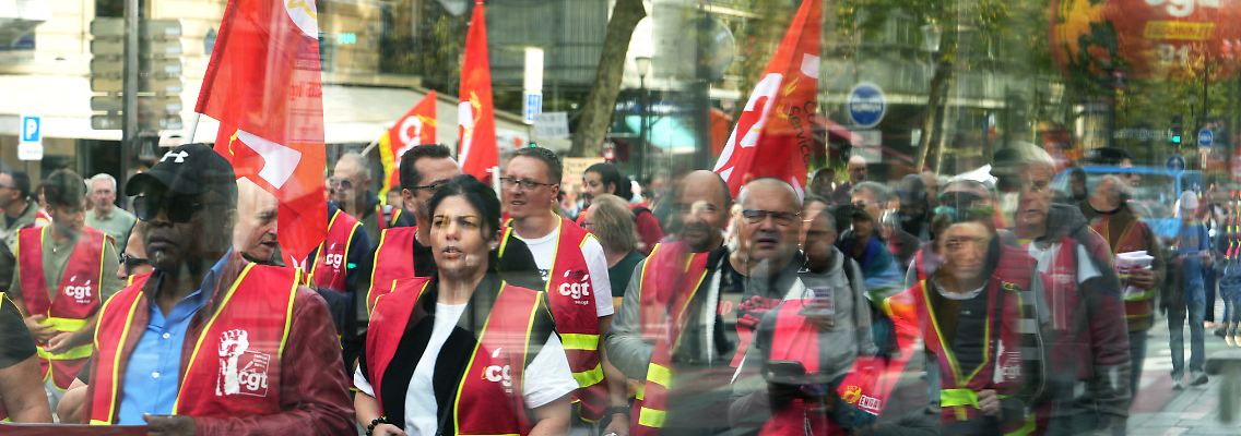 AFP__20251002__77H49U9__v1__HighRes__FranceSocialStrikeUnionsDemo.jpg