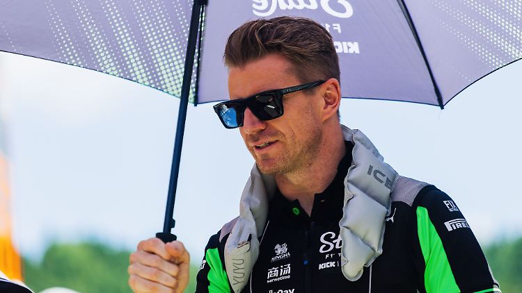 Die Formel-1-Piloten um Nico Hülkenberg suchten im schwülheißen Singapur nach Abkühlung.
