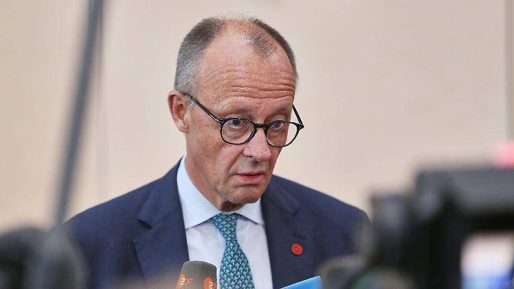 Kanzler Merz spricht am Mittag in Saarbrücken.