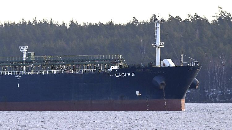 Finnische Behörden warfen der Besatzung vor, den Anker mutwillig über den Boden geschliffen zu haben.