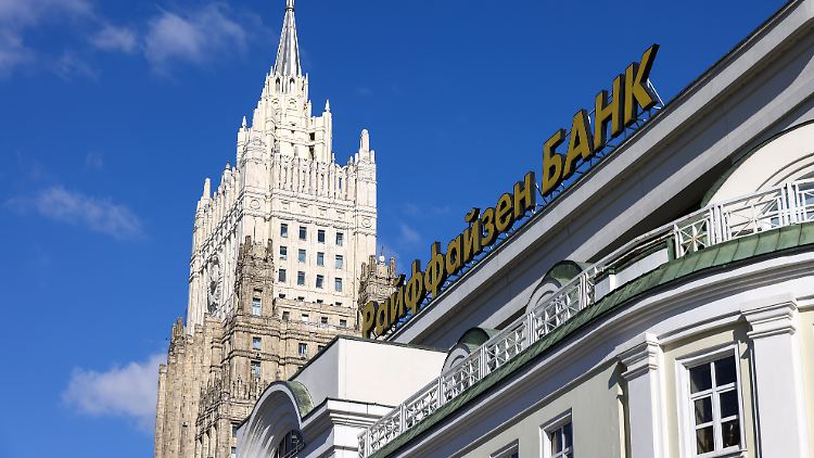 Die russische Tochter der österreichischen Bank wurde zu einer Zahlung von zwei Milliarden Euro verurteilt.