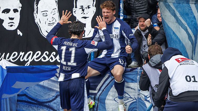 Sebastian Grönning trifft gleich doppelt - und bannt den Heimfluch.