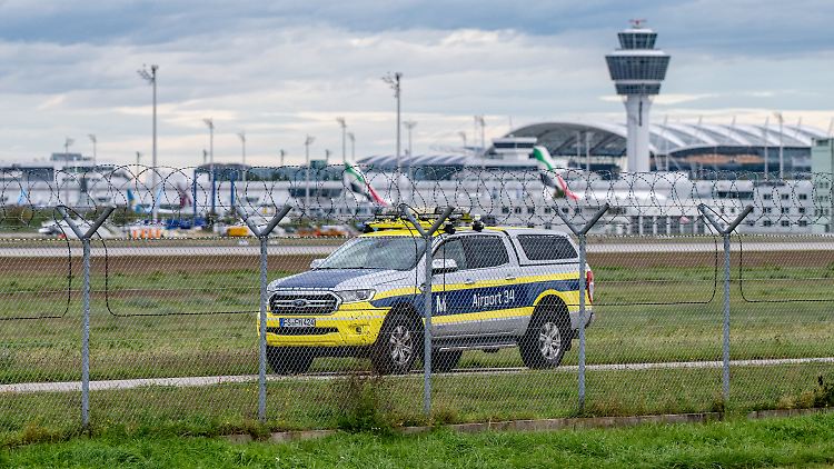 Nach Drohnensichtungen wurde der Flugbetrieb in München erst am Morgen wieder aufgenommen.