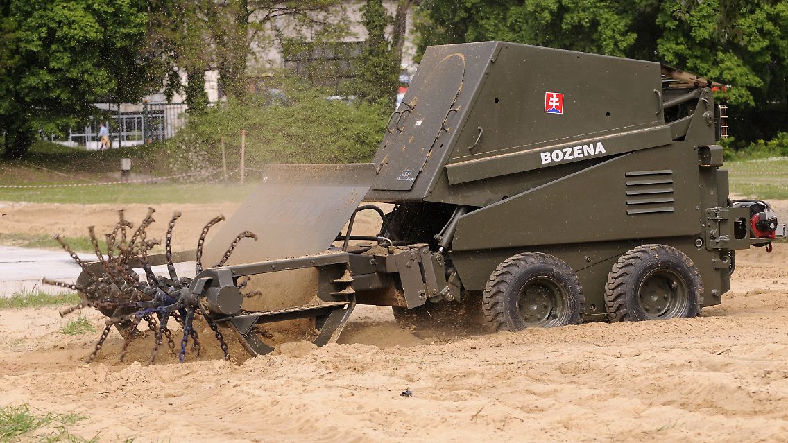 Ein Bozena-Minenräumfahrzeug.