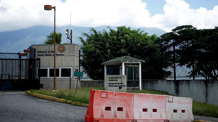 Der vereitelte Angriff habe der US-Botschaft in der Hauptstadt Caracas gegolten, sagte Maduro.