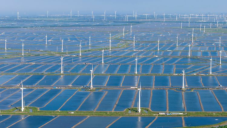 China geht mit massiven Ausbauraten voran bei den erneuerbaren Energien. 