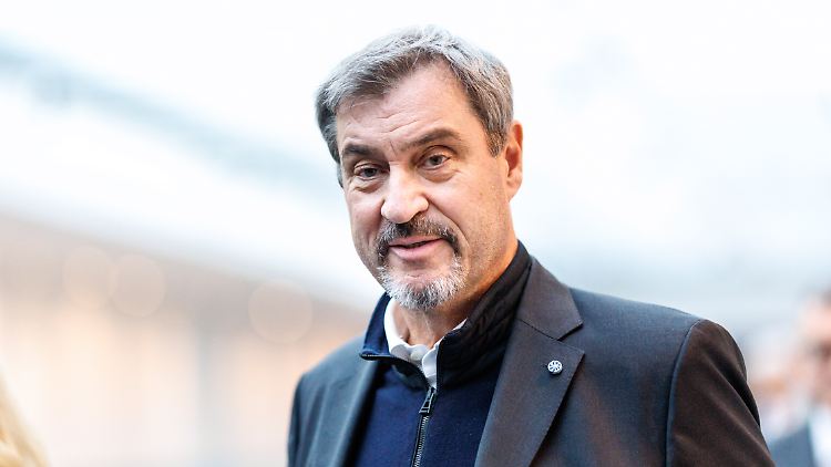 Kein Grund zur Panik, aber zur Vorsicht, meint Söder angesichts der Drohnensichtungen. 